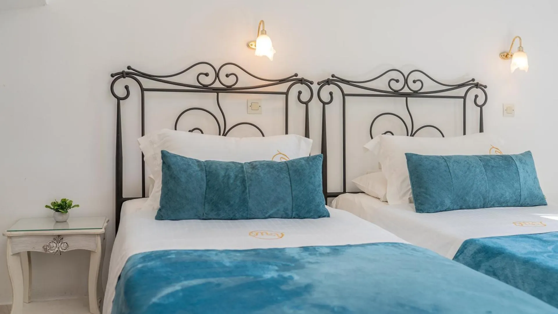 Monambeles Villas Svoronata
