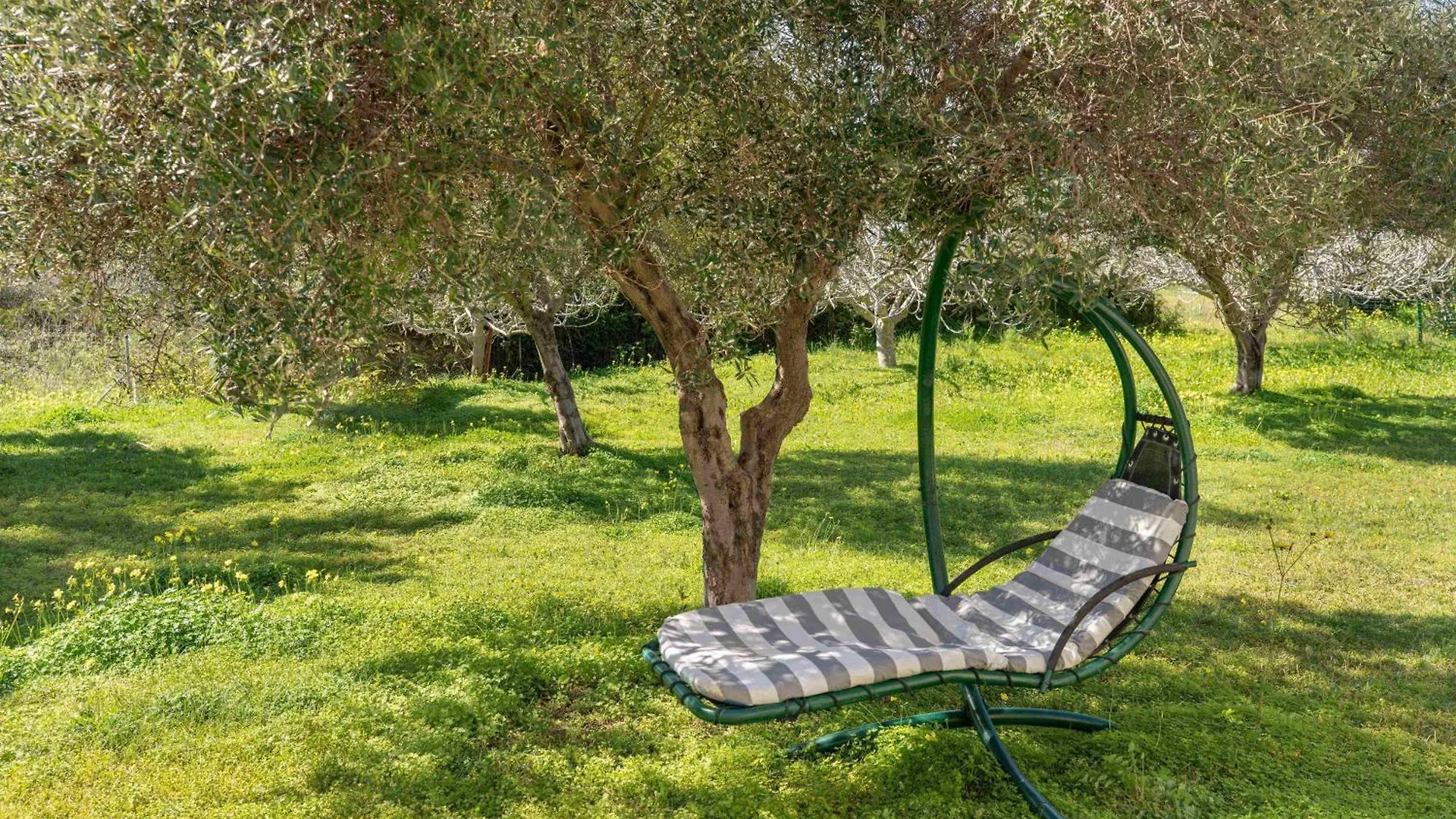 Monambeles Villas Svoronata